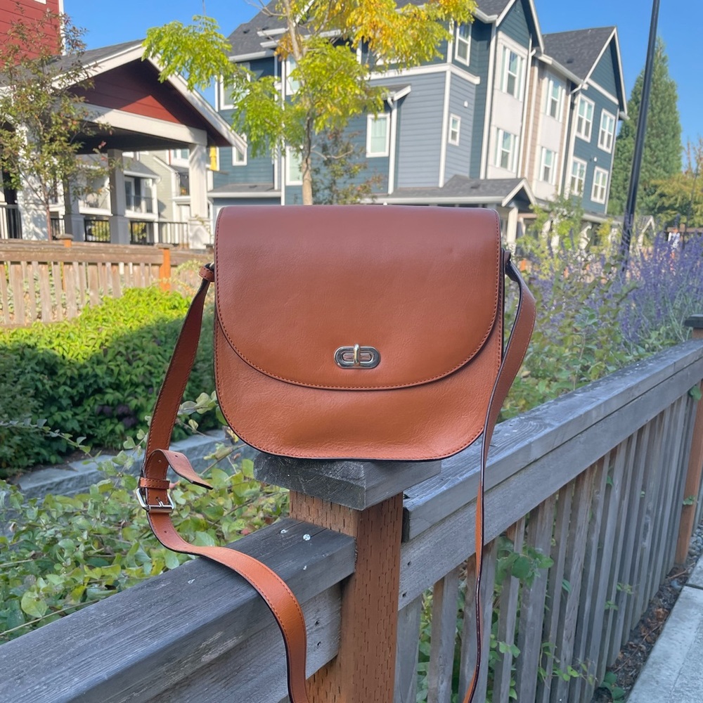 Lo & Sons The Claremont Leather Camera Bag